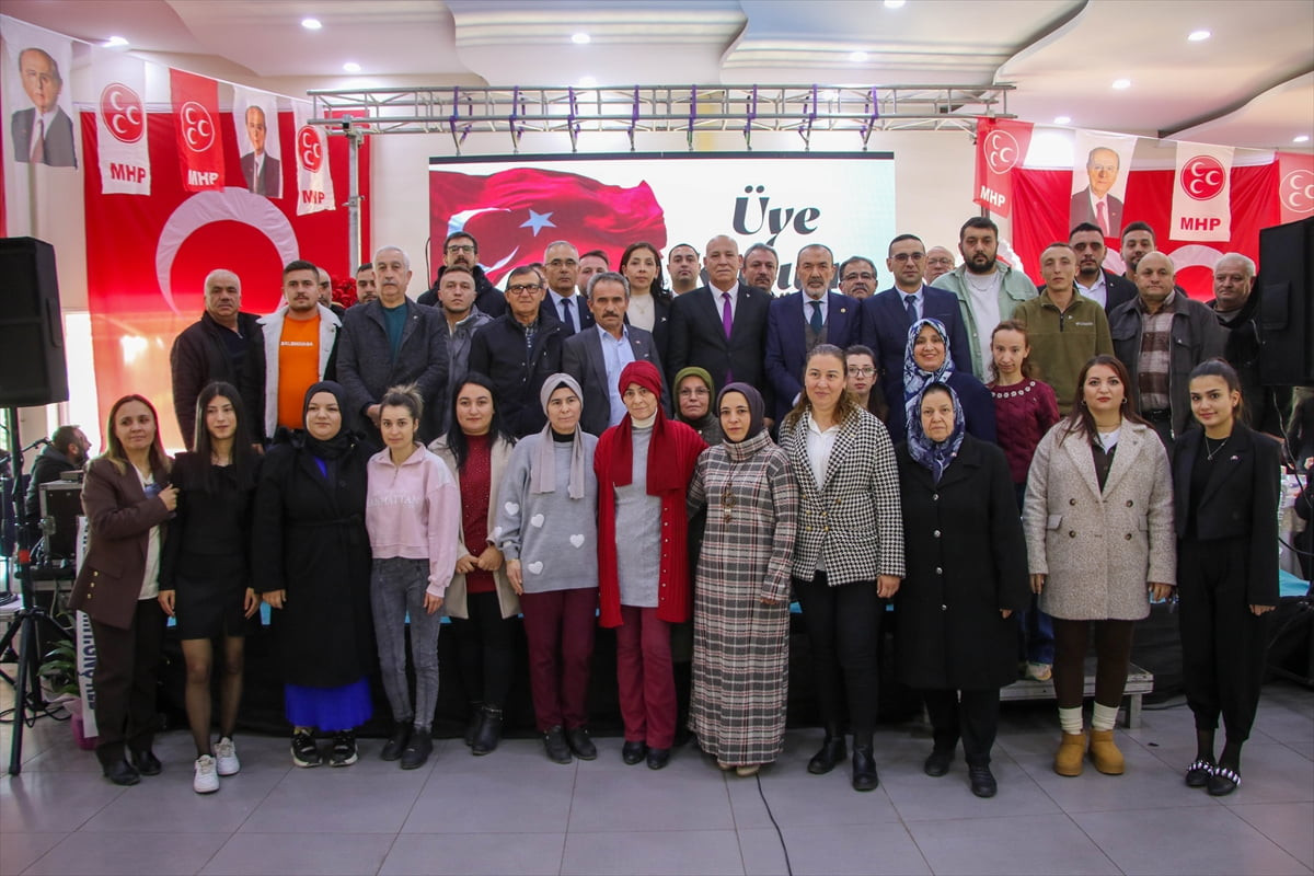 MHP Genel Başkan Yardımcısı Yaşar Yıldırım, Uşak'ta kent merkezindeki bir düğün salonunda...