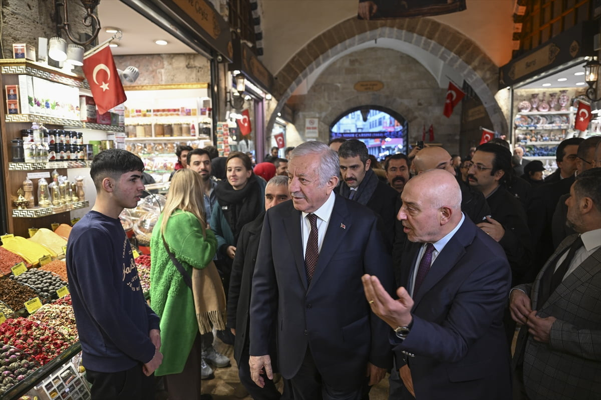MHP Genel Başkanı Devlet Bahçeli'nin talimatlarıyla başlatılan "Hayırlı Günler Komşum-Derdin...