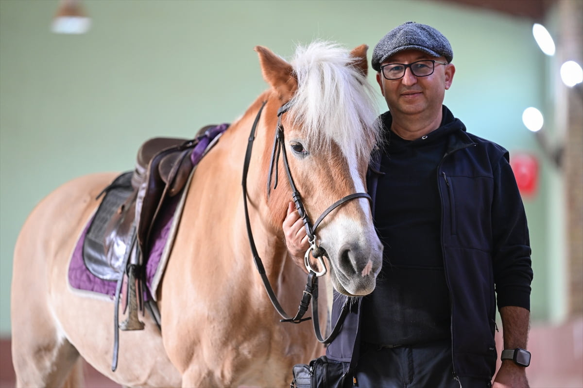 Milattan öncesine dayanan ve atın ritmik hareketlerinin tedavi amacıyla kullanıldığı...