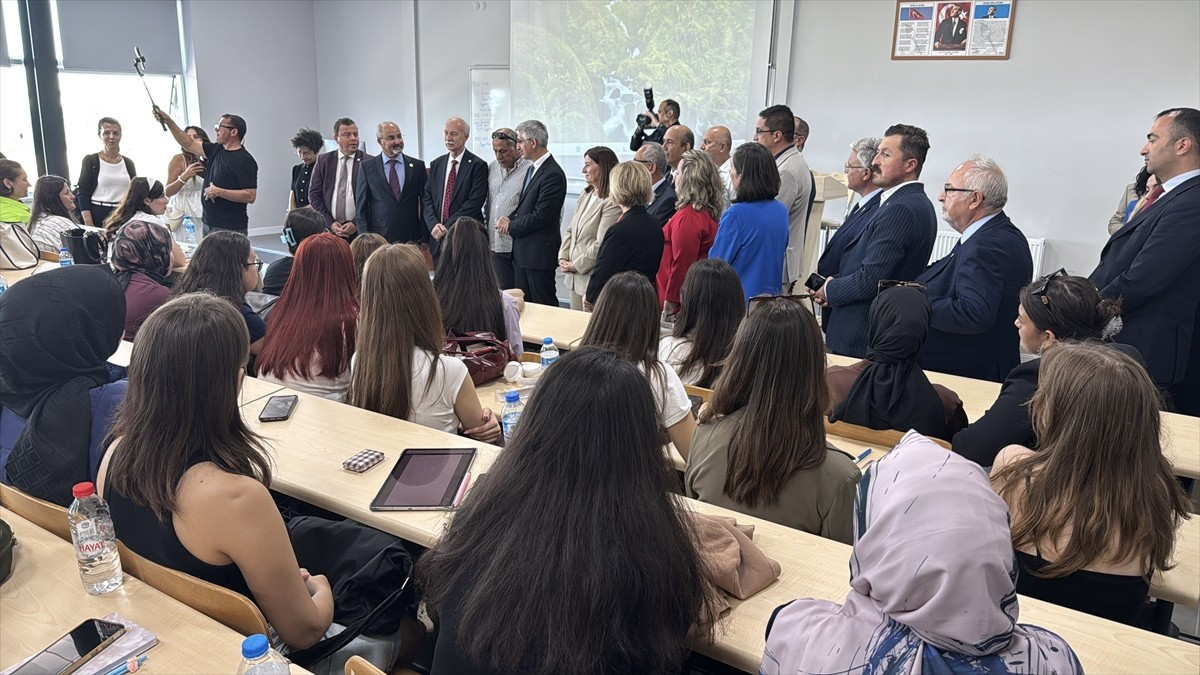 Milli Eğitim Bakan Yardımcısı Nazif Yılmaz, Trakya Üniversitesi (TÜ) Sağlık Bilimleri...