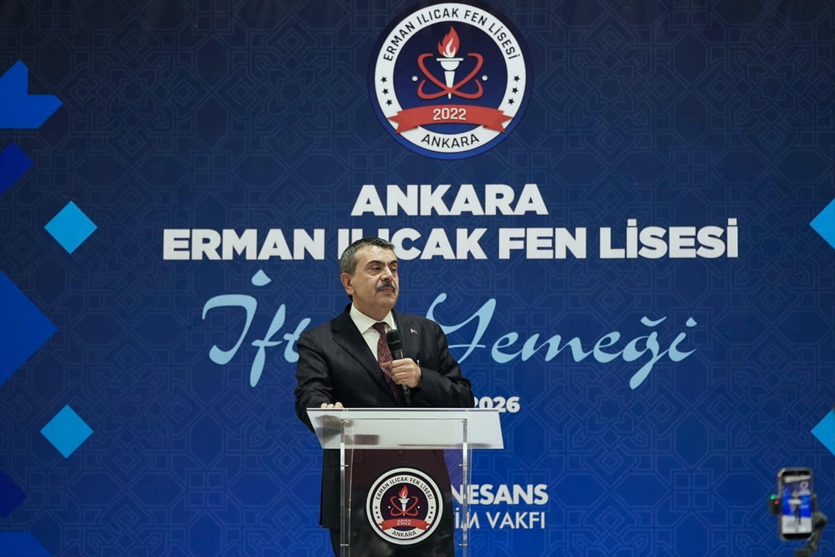 Milli Eğitim Bakanı Yusuf Tekin, Ankara Erman Ilıcak Fen Lisesi Spor Salonunda düzenlenen iftar...