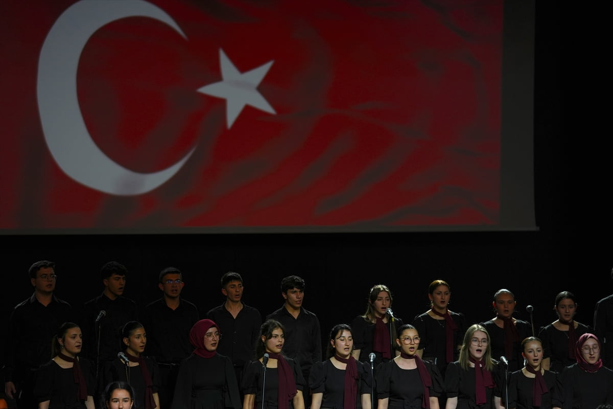 Milli Eğitim Bakanı Yusuf Tekin ile Aile ve Sosyal Hizmetler Bakanı Mahinur Özdemir Göktaş...