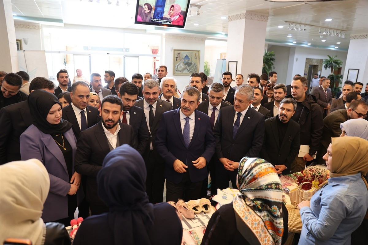 Milli Eğitim Bakanı Yusuf Tekin, Mardin'deki temasları kapsamında Türkiye Gençlik Vakfının (TÜGVA)...