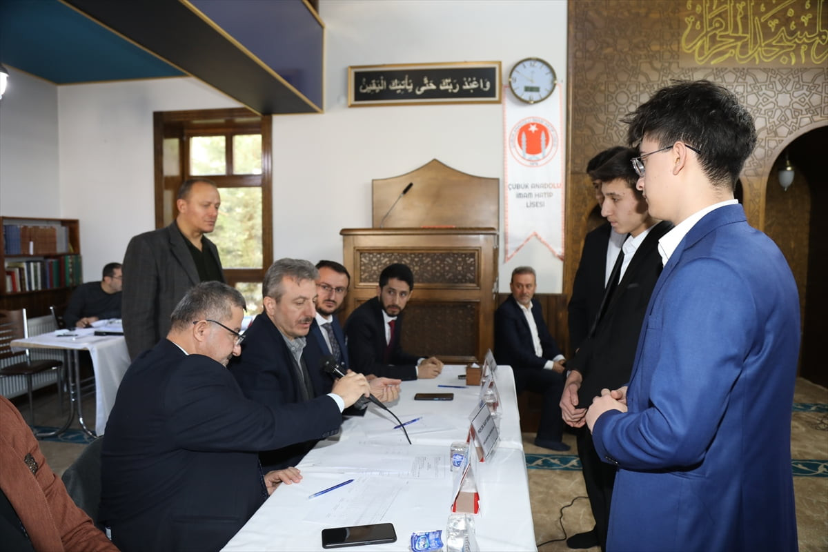 Milli Eğitim Bakanlığı Din Öğretimi Genel Müdürlüğünce düzenlenen "Genç Bilaller Ezan Okuma...