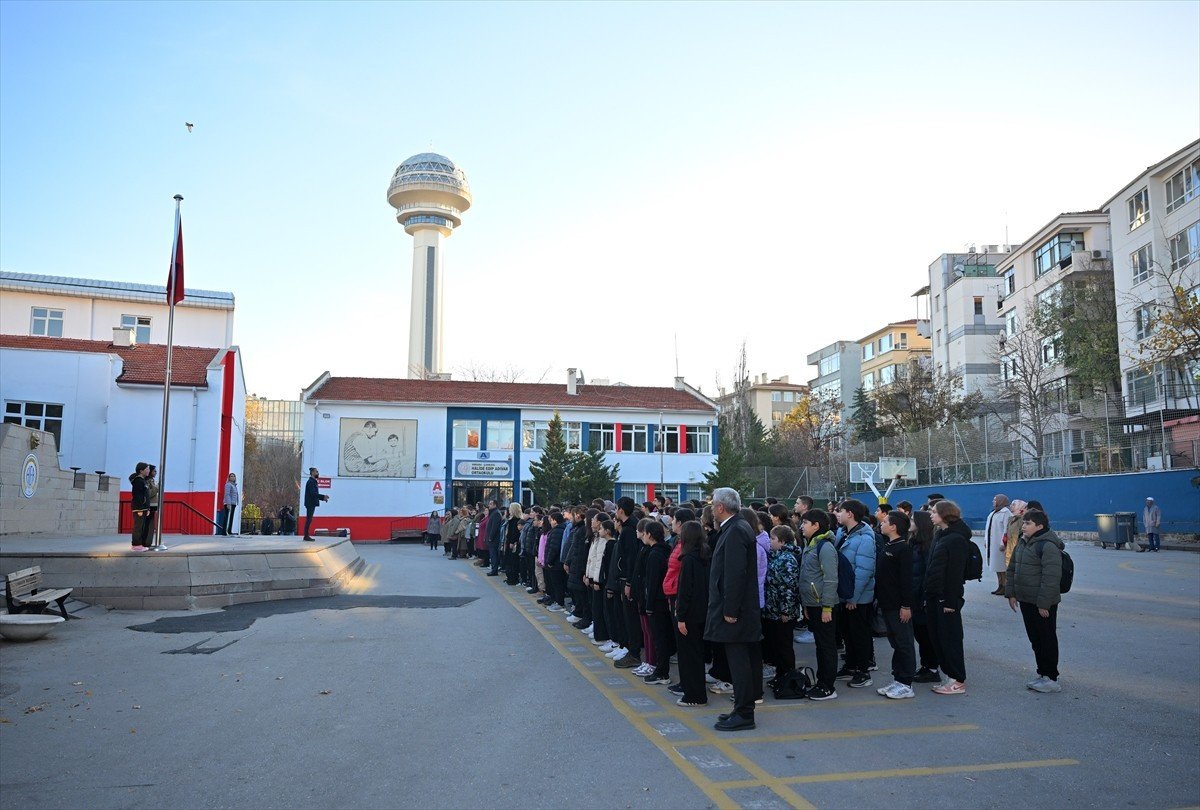 Milli Eğitim Bakanlığı (MEB) takvimi doğrultusunda birinci dönem ara tatili 10-14 Kasım'da...