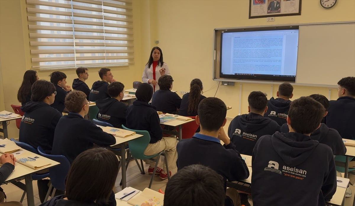 Milli Eğitim Bakanlığı (MEB) ve Sermaye Piyasası Kurulu (SPK) iş birliğiyle hazırlanan finansal...