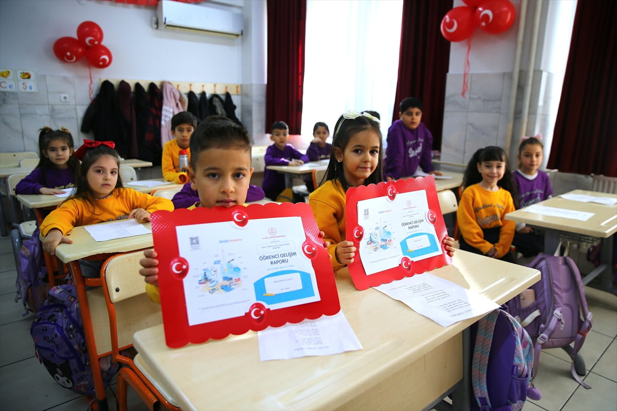 Milli Eğitim Bakanlığı'na bağlı okul öncesi, ilkokul, ortaokul ve lisede okuyan öğrenciler...