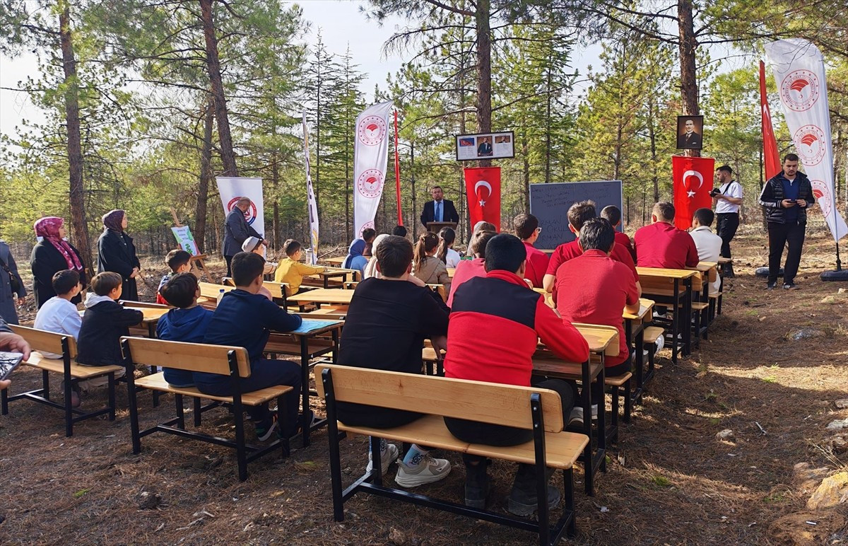 Milli Eğitim Bakanlığının "Yeşil Vatan-Benim Okulum Geleceğe Çare" projesi kapsamında Ankara'nın...