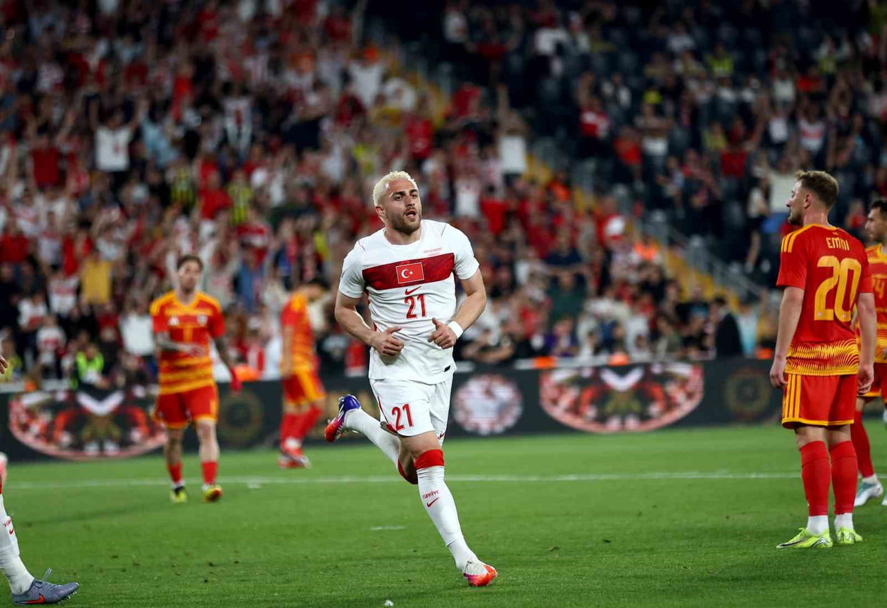 MİLLİ FUTBOLCU BARIŞ ALPER YILMAZ, KUZEY MAKEDONYA KARŞILAŞMASIYLA A MİLLİ FUTBOL TAKIMI’NDAKİ 3....