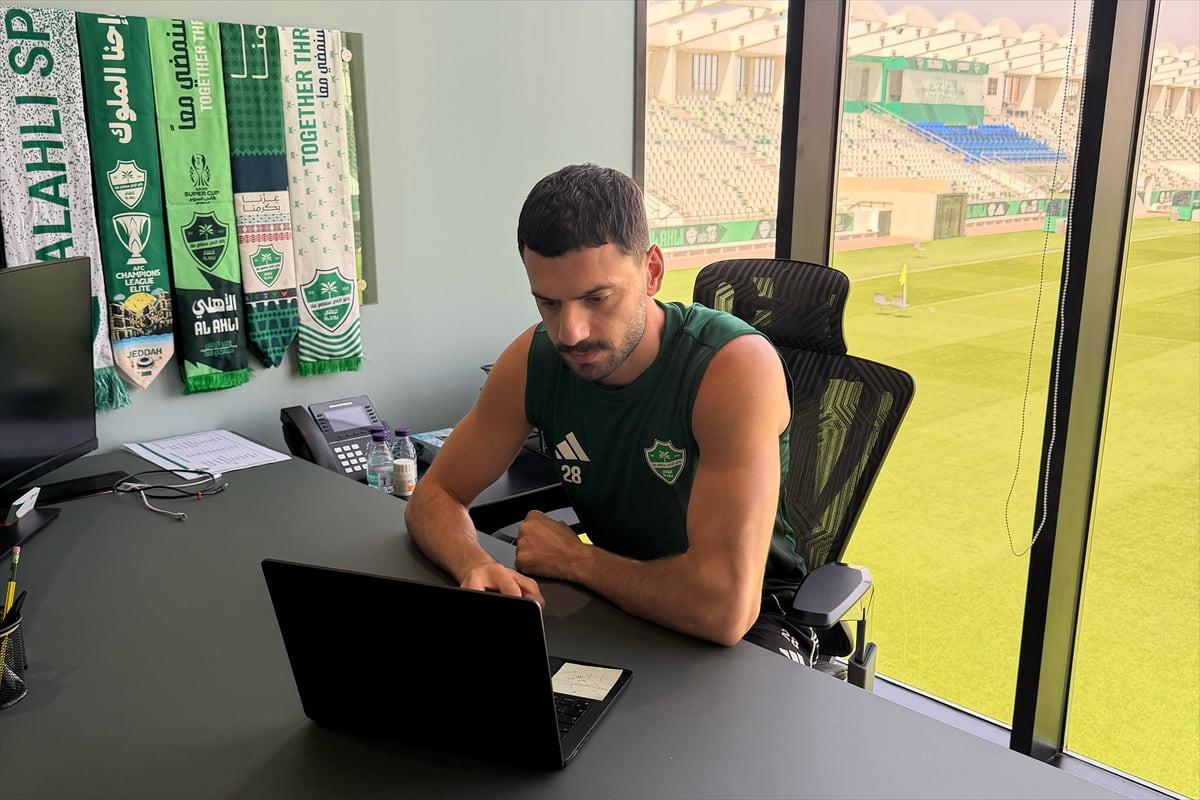 Milli futbolcu Merih Demiral, Anadolu Ajansının (AA) gözünden 2025'e damga vuran olaylara ait...