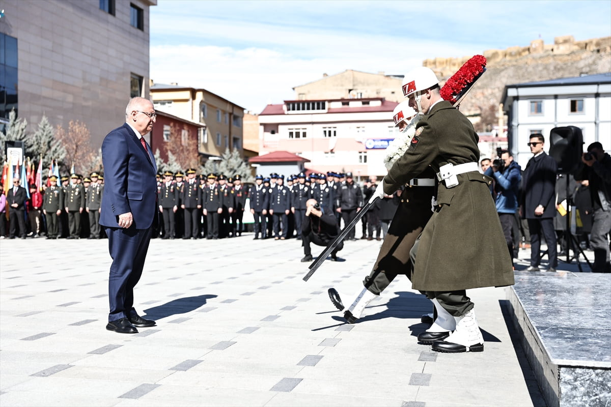 Milli Savunma Bakanı Yaşar Güler, Bayburt'un düşman işgalinden kurtuluşunun 108'inci yıl dönümü...
