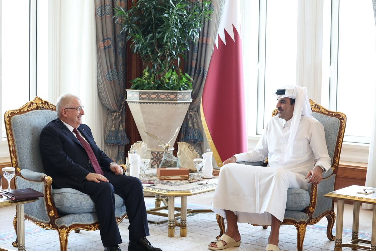 MİLLİ SAVUNMA BAKANI YAŞAR GÜLER, DOHA'DA KATAR EMİRİ ŞEYH TAMİM BİN HAMAD AL THANİ İLE GÖRÜŞME...