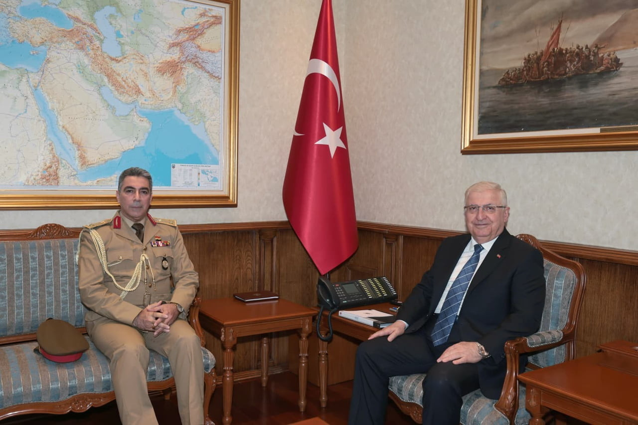 MİLLÎ SAVUNMA BAKANI YAŞAR GÜLER, IRAK'IN ANKARA ASKERÎ ATAŞESİ TÜMGENERAL KHALİL KAMAL KHALİL'İ...
