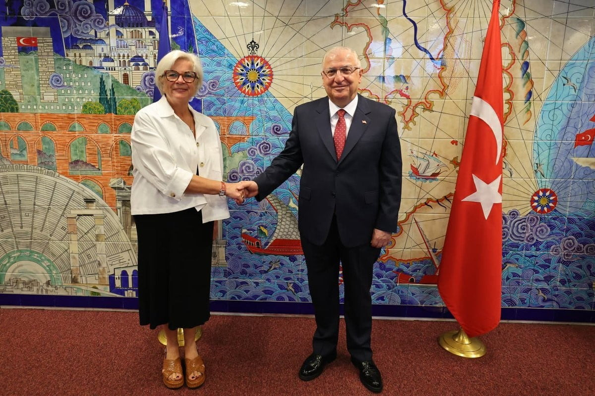 MİLLİ SAVUNMA BAKANI YAŞAR GÜLER, NATO KARARGAHINDA FRANSA ORDULAR BAKANI CATHERİNE VAUTRİN İLE...