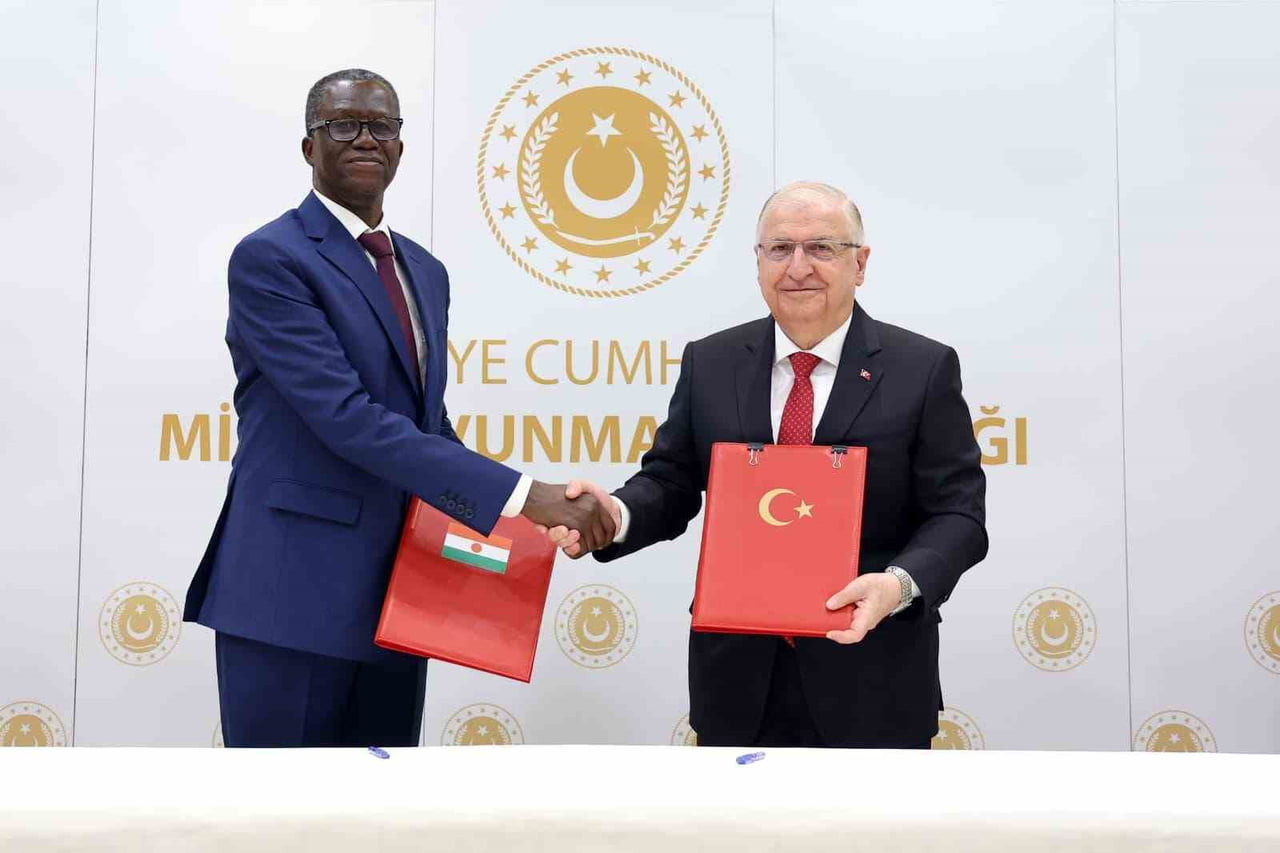 MİLLİ SAVUNMA BAKANI YAŞAR GÜLER, RESMİ ZİYARET KAPSAMINDA ANKARA’YA GELEN NİJER SAVUNMA BAKANI...