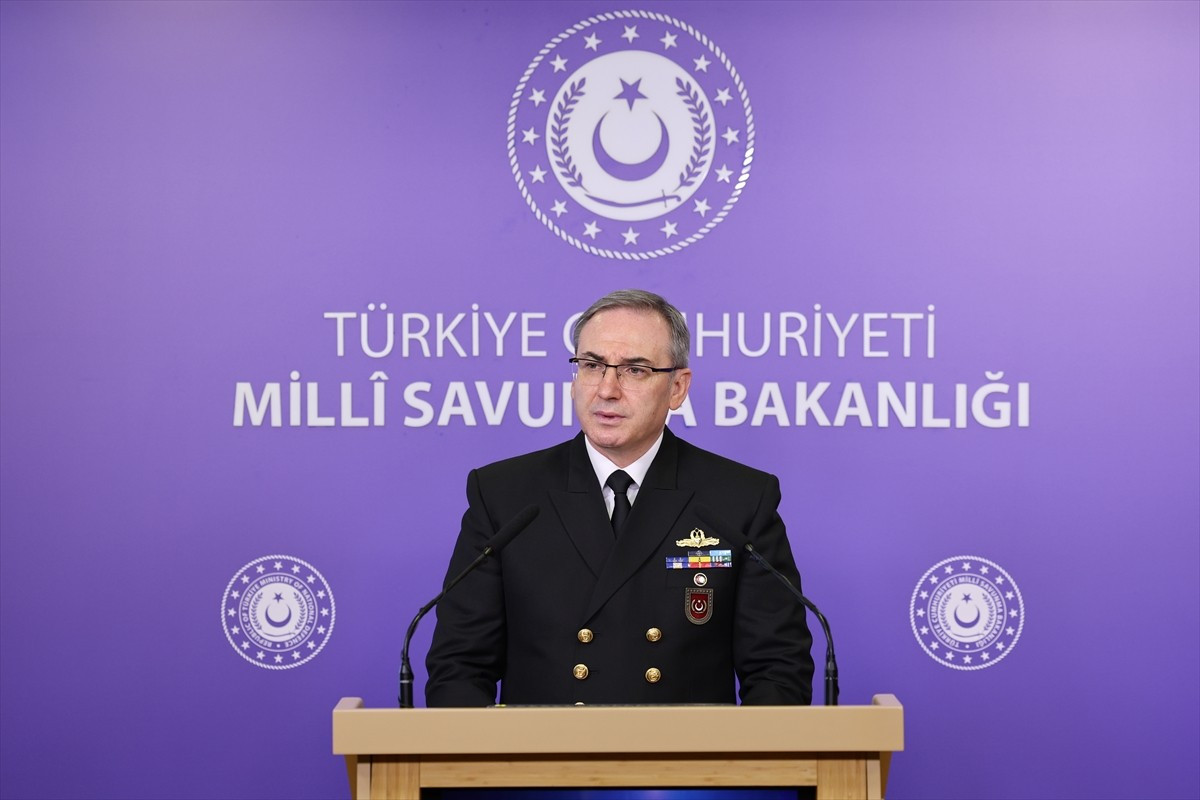 Milli Savunma Bakanlığı, Basın ve Halkla İlişkiler Müşaviri ve Bakanlık Sözcüsü Tuğamiral Zeki...