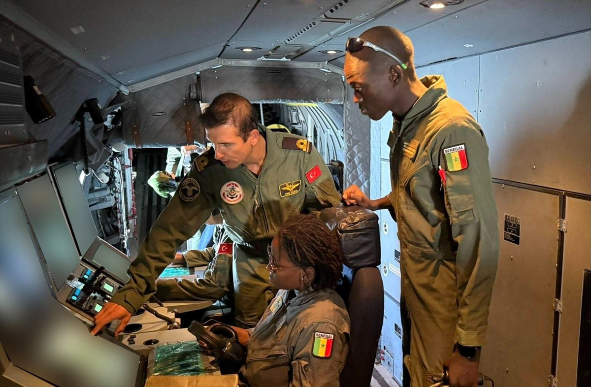 Milli Savunma Bakanlığı, Deniz Kuvvetleri Komutanlığı personeli tarafından Senegal Silahlı...