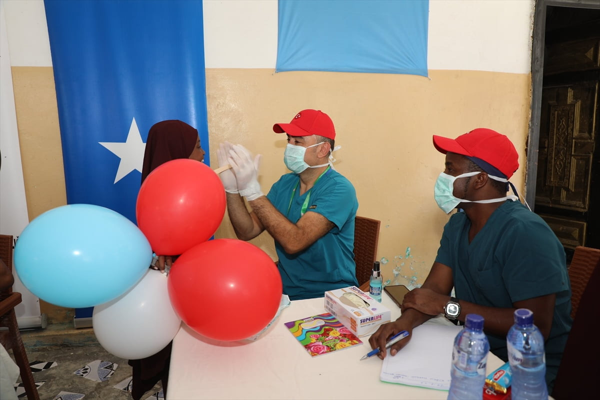 Milli Savunma Bakanlığı (MSB), Somali Türk Görev Kuvveti Komutanlığınca 167 öğrenciye sağlık...