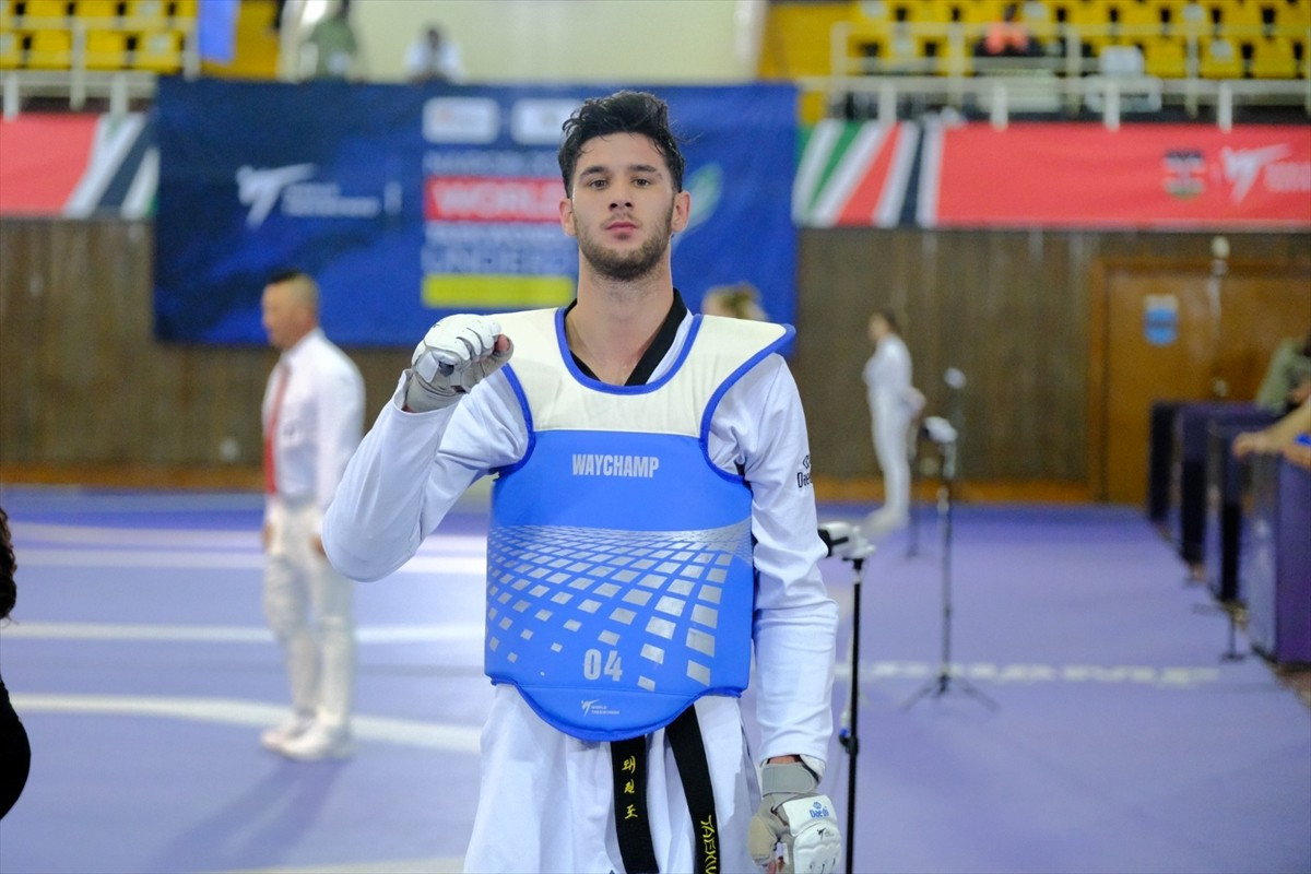 Milli sporcular Ömer Furkan Körpe ile Sıla Irmak Uzunçavdar, Kenya'da düzenlenen 21 Yaş Altı Dünya...