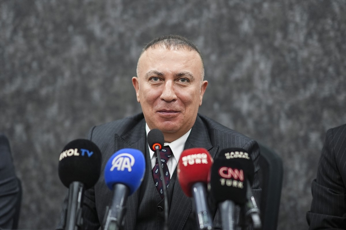 Milliyetçi Hareket Partisi (MHP) Genel Başkan Yardımcısı İzzet Ulvi Yönter, "Hayır Günler Komşum...