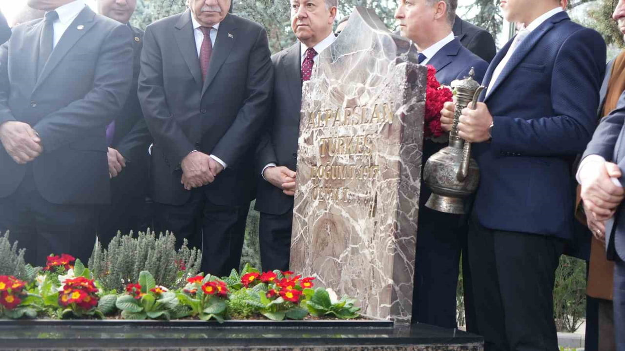 MİLLİYETÇİ HAREKET PARTİSİ (MHP) GENEL BAŞKANI DEVLET BAHÇELİ, MHP'NİN KURUCU LİDERİ ALPARSLAN...