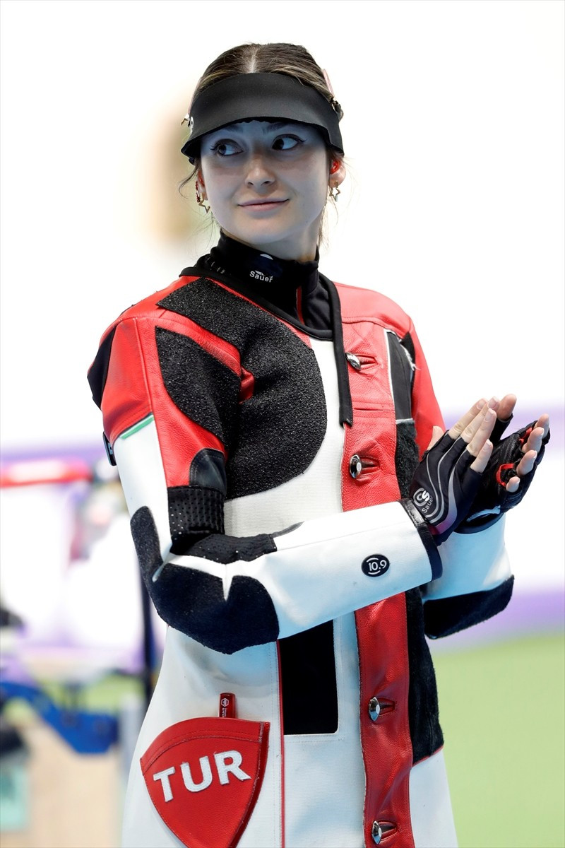 Mısır'ın başkenti Kahire'de düzenlenen Dünya Havalı ve Ateşli Silahlar Şampiyonası kapsamında...