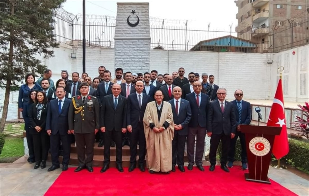 Mısır’ın başkenti Kahire’deki Türk Şehitliği'nde, 18 Mart Şehitleri Anma Günü ve Çanakkale Deniz...