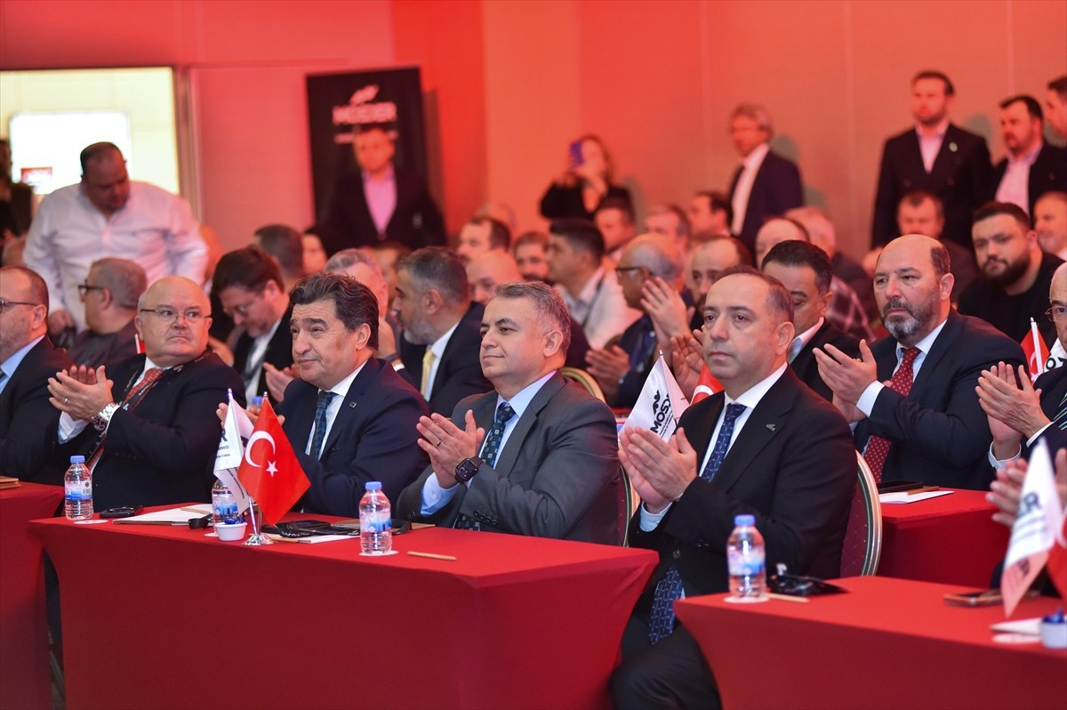 Mobilya sektöründe üretim, tasarım, tedarik ve ihracat kanallarını bir araya getiren Türkiye...