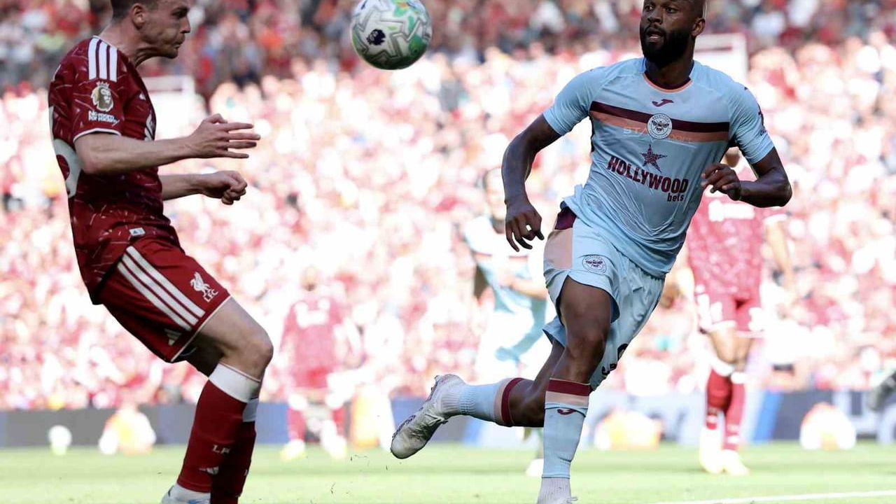 Mohamed Salah ve Andrew Robertson'dan Liverpool'a Duygusal Veda