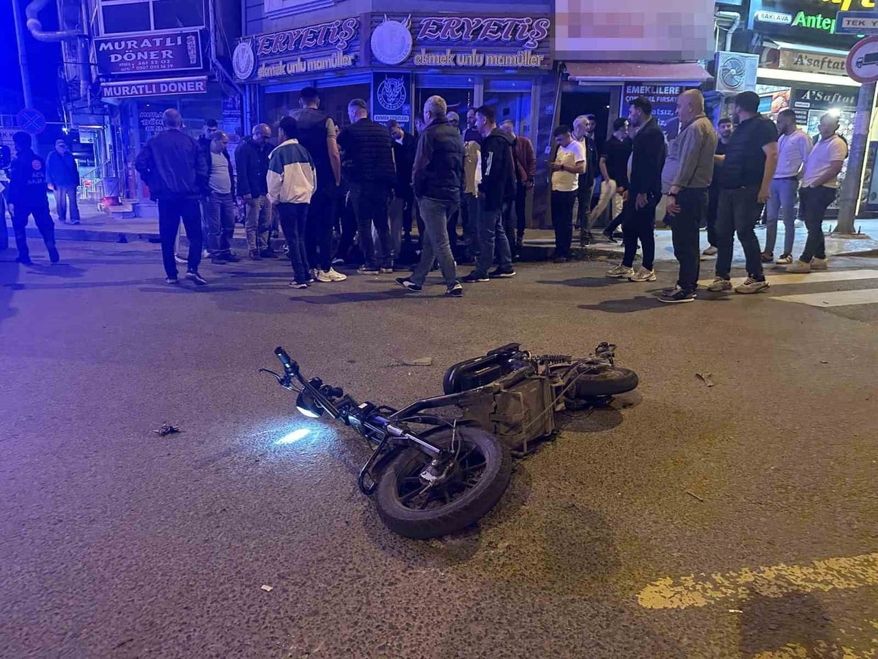 MOTOSİKLETE ARAÇ ÇARPTI.