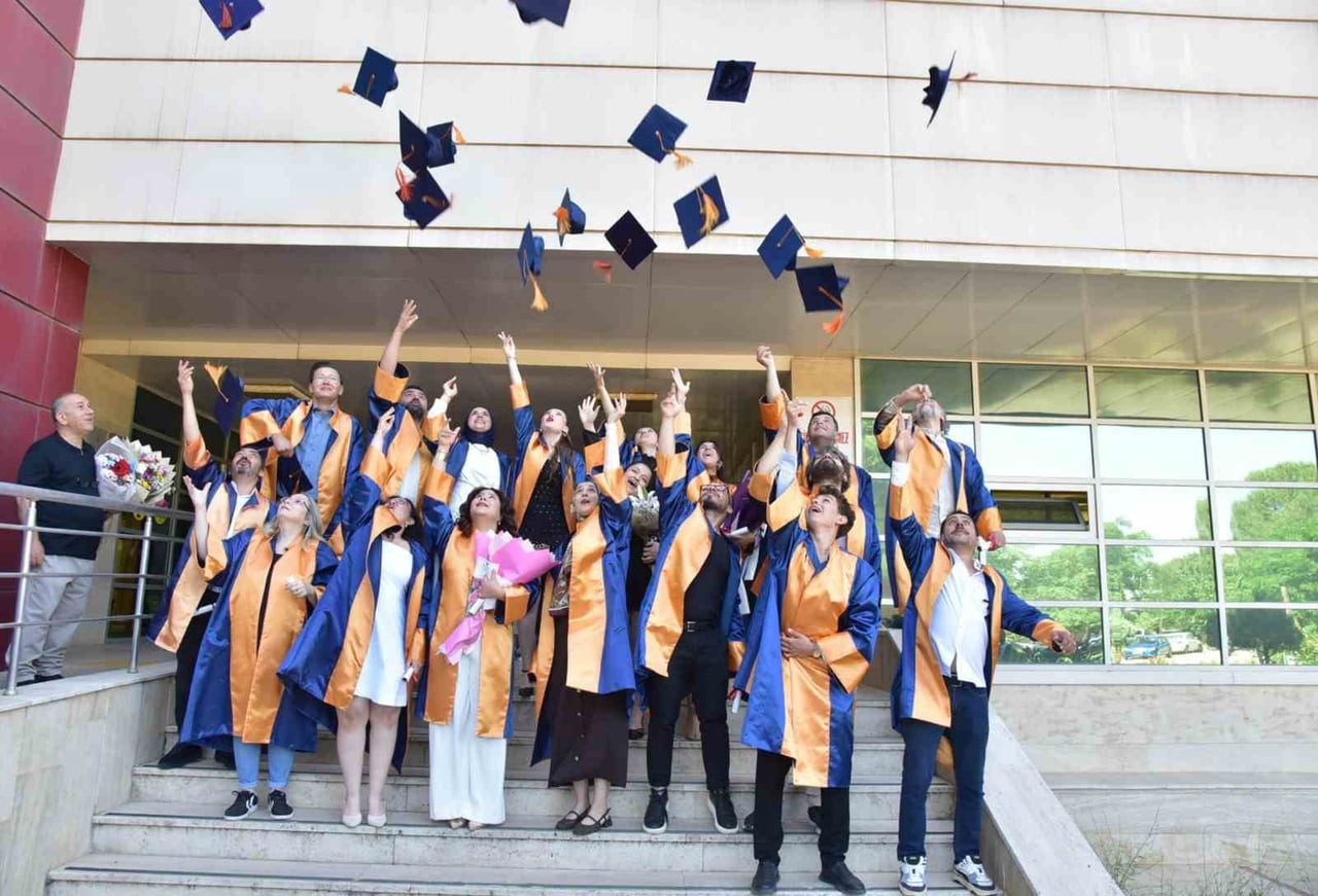 MSKÜ SU ÜRÜNLERİ FAKÜLTESİ MEZUNLARINI GELECEĞE UĞURLADI