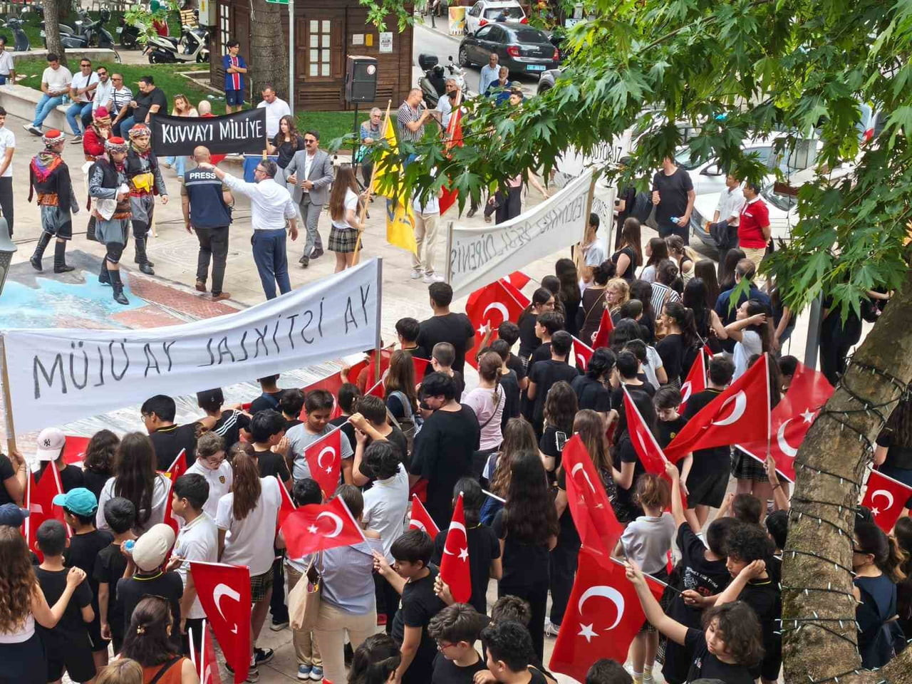 MTK OKULLARI TARAFINDAN DÜZENLENEN MUĞLA'NIN MİLLİ MÜCADELE DİRENİŞ GÜNÜ ETKİNLİĞİ KAPSAMINDA...