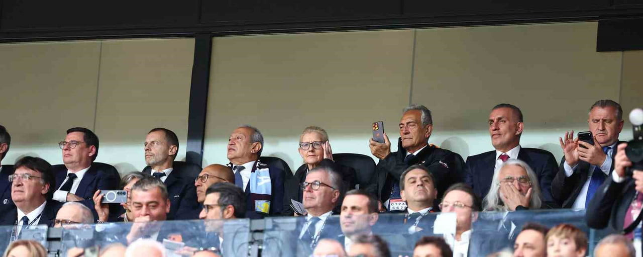 MÜCADELEYİ UEFA BAŞKANI ALEKSANDER CEFERİN VE GENÇLİK VE SPOR BAKANI OSMAN AŞKIN BAK İLE BİRLİKTE...