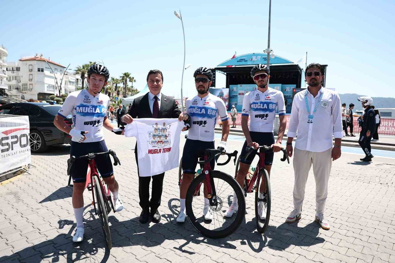 MUĞLA BÜYÜKŞEHİR'İN PEDALLARI AVRUPA'NIN ZİRVESİNİ ZORLUYOR