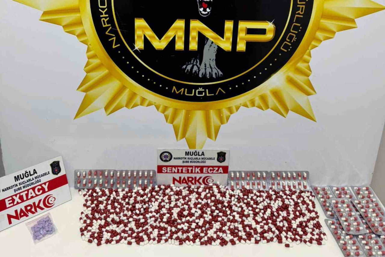 MUĞLA EMNİYET MÜDÜRLÜĞÜ NARKOTİK SUÇLARLA MÜCADELE ŞUBE MÜDÜRLÜĞÜ EKİPLERİNCE UYUŞTURUCU MADDE...