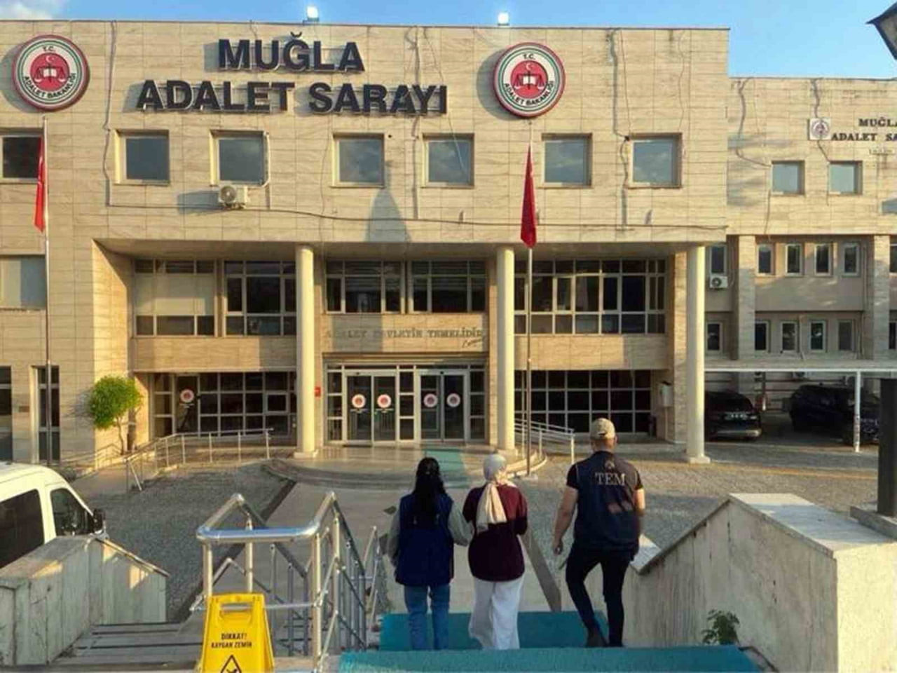 MUĞLA İL EMNİYET MÜDÜRLÜĞÜ EKİPLERİNİN HAZİRAN AYI BOYUNCA ARANAN ŞAHISLARIN YAKALANMASINA YÖNELİK...
