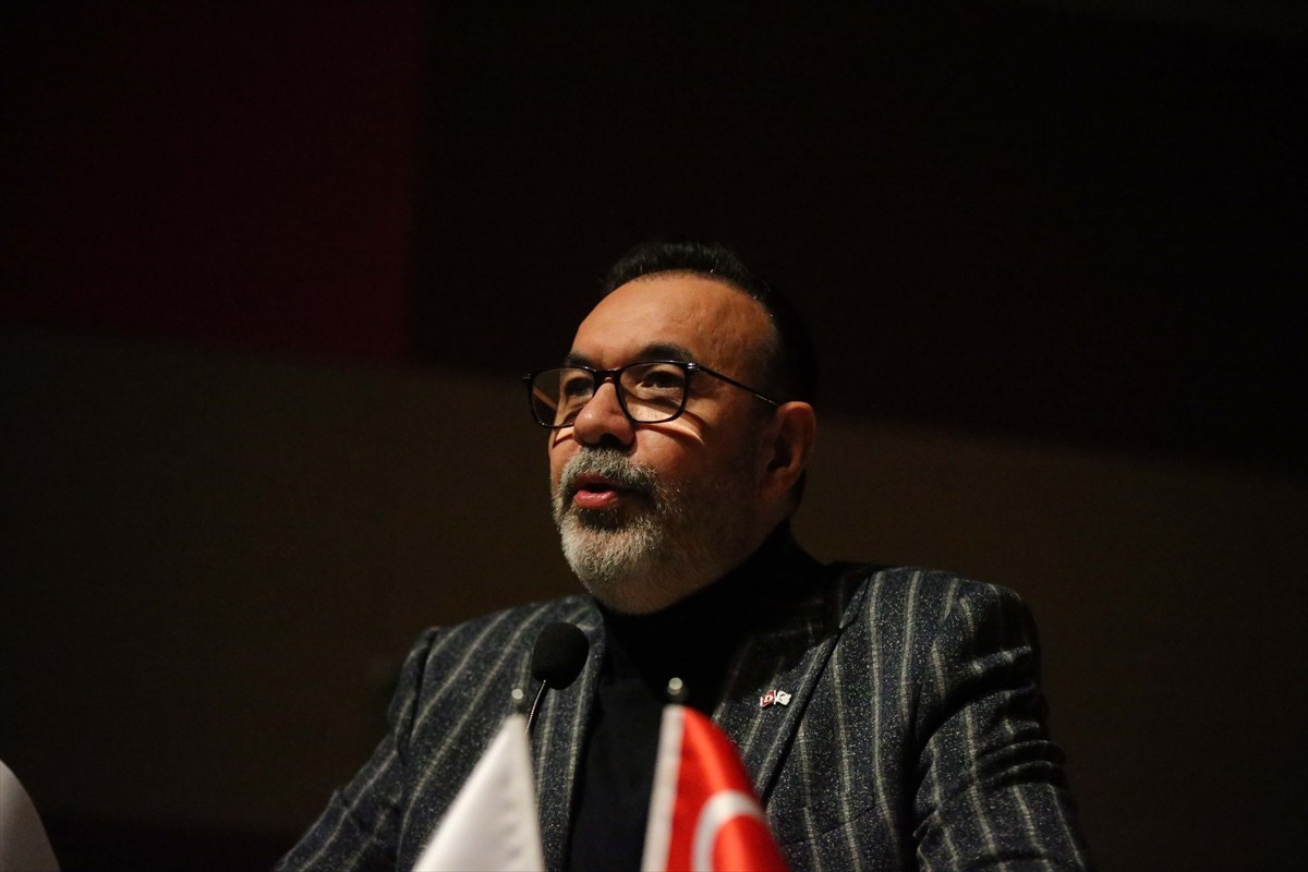 Muğla'da, bağımlılıkla mücadele çalışmaları kapsamında "Umut" isimli tiyatro oyunu izleyiciyle...