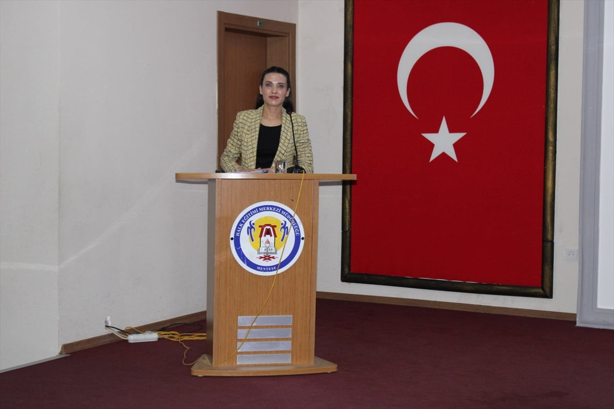 Muğla'da lise öğrencileri, bilişim sistemleri kullanılarak işlenen dolandırıcılık olaylarında...