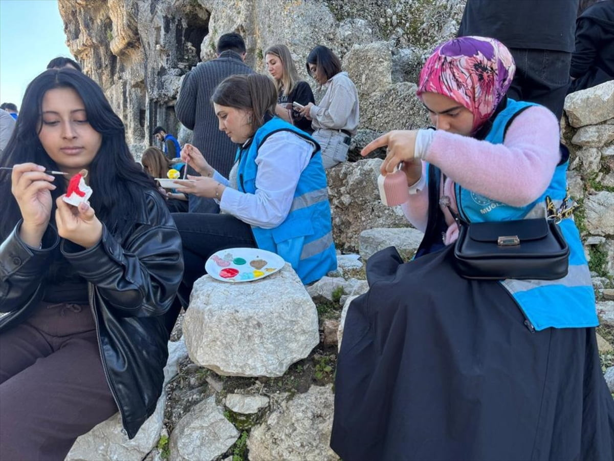 Muğla'da "Gençlik Yılı" etkinlikleri kapsamında düzenlenen programda gençler, Seydikemer...