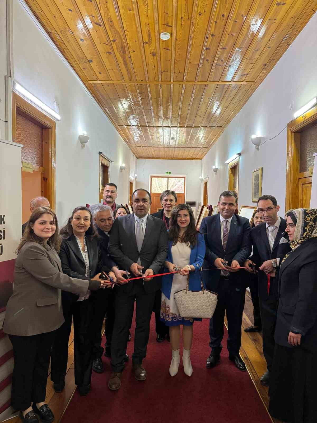 MUĞLA'DA SANAT VE KİTAP BİR ARADA