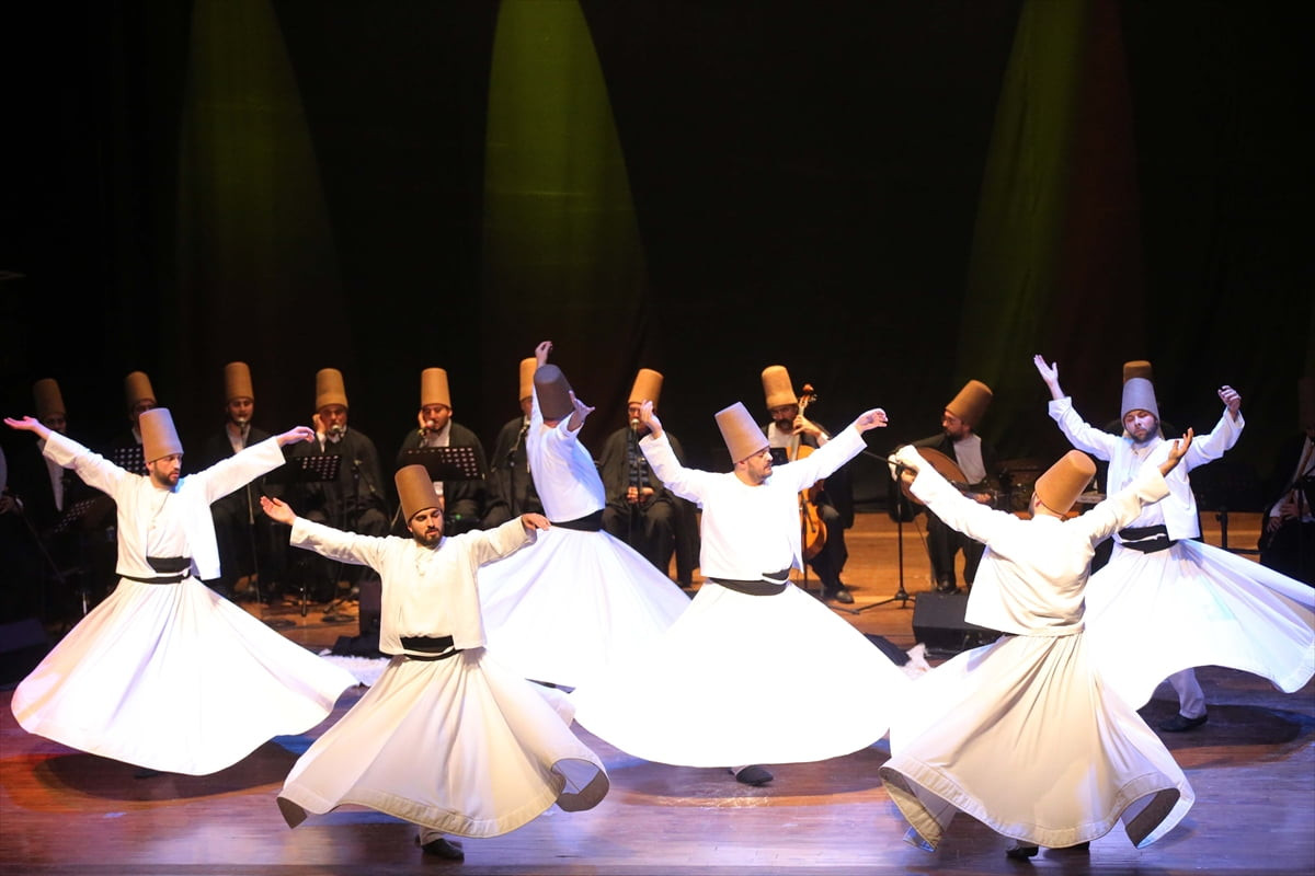 Muğla'da Türk ve İslam aleminin önemli mutasavvıflarından Mevlana Celaleddin-i Rumi'nin vefatının...