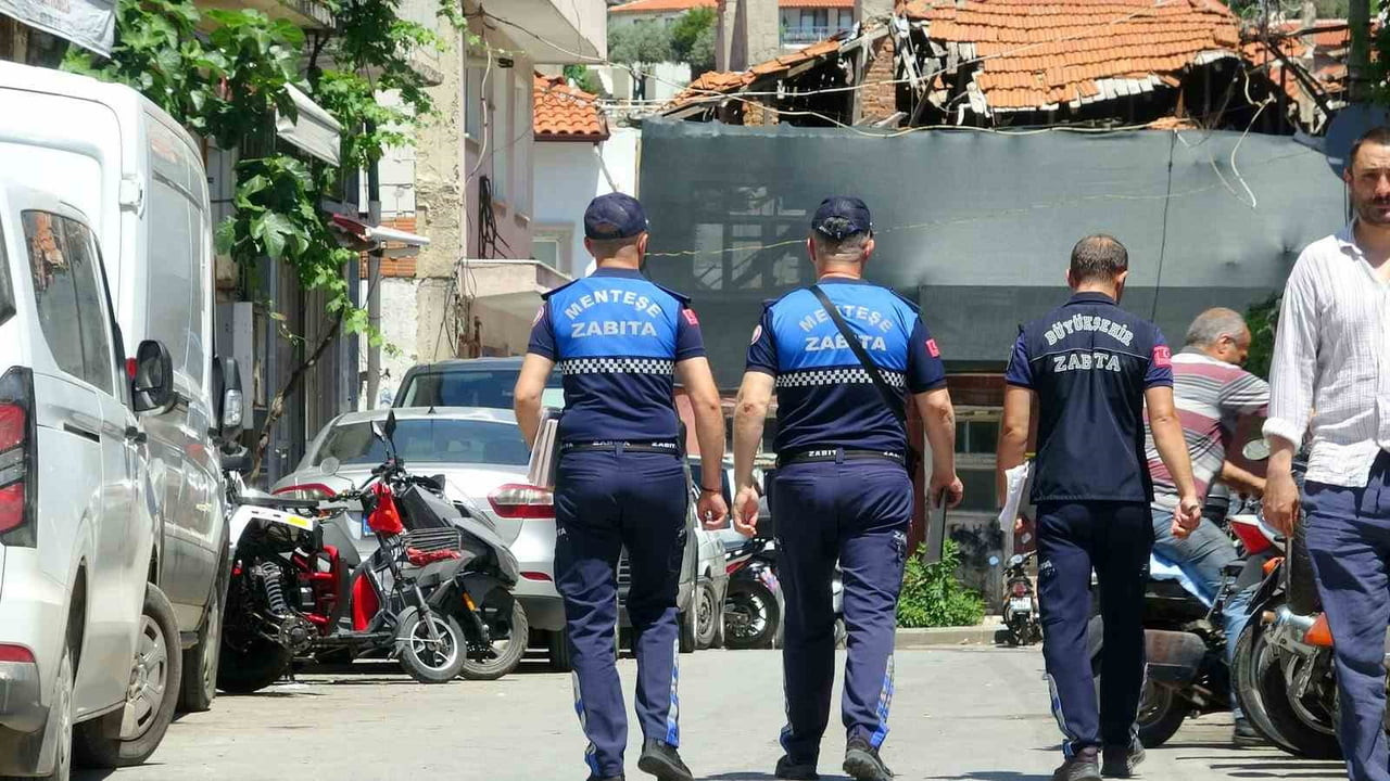 MUĞLA'DA ZABITA EKİPLERİNDEN MOTOSİKLET TAMİRCİLERİNE SIKI DENETİM