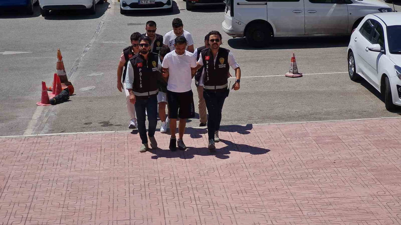 MUĞLA'NIN BODRUM İLÇESİNDE 24 TEMMUZ 2024’TE BOŞANDIĞI EŞİ HÜSNE TOPAL’I SİLAHLA ÖLDÜREN, TOPAL’IN...