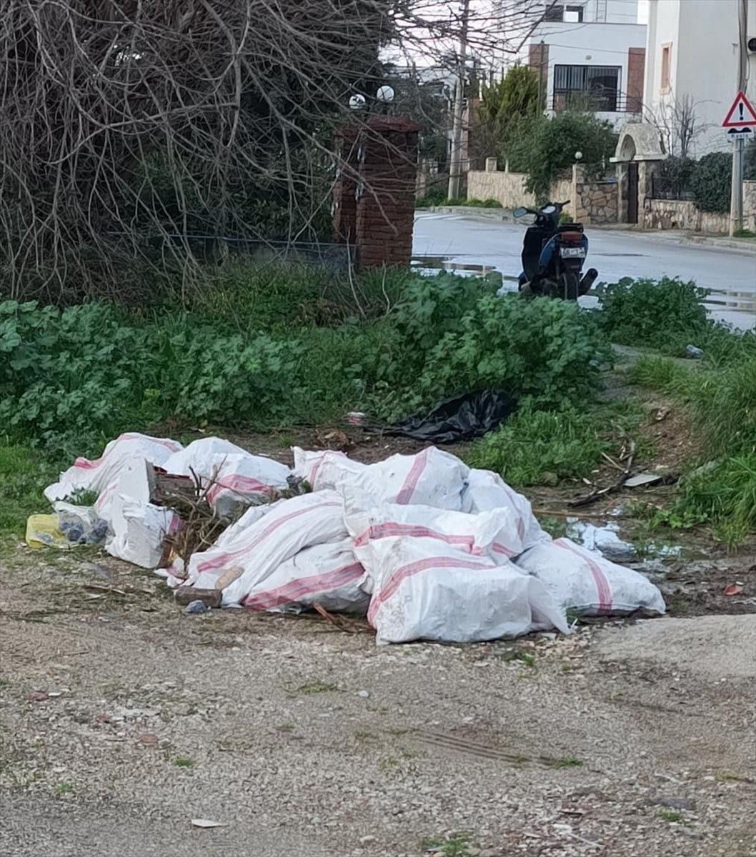 Muğla'nın Bodrum ilçesinde boş araziye moloz ve atık döktüğü belirlenen kişiye 50 bin lira ceza...