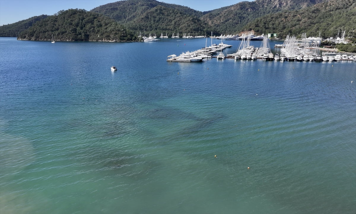 Muğla'nın Fethiye ilçesinin turistik mahallesi Göcek'te "Kalimçe Harabeleri" olarak bilinen su...