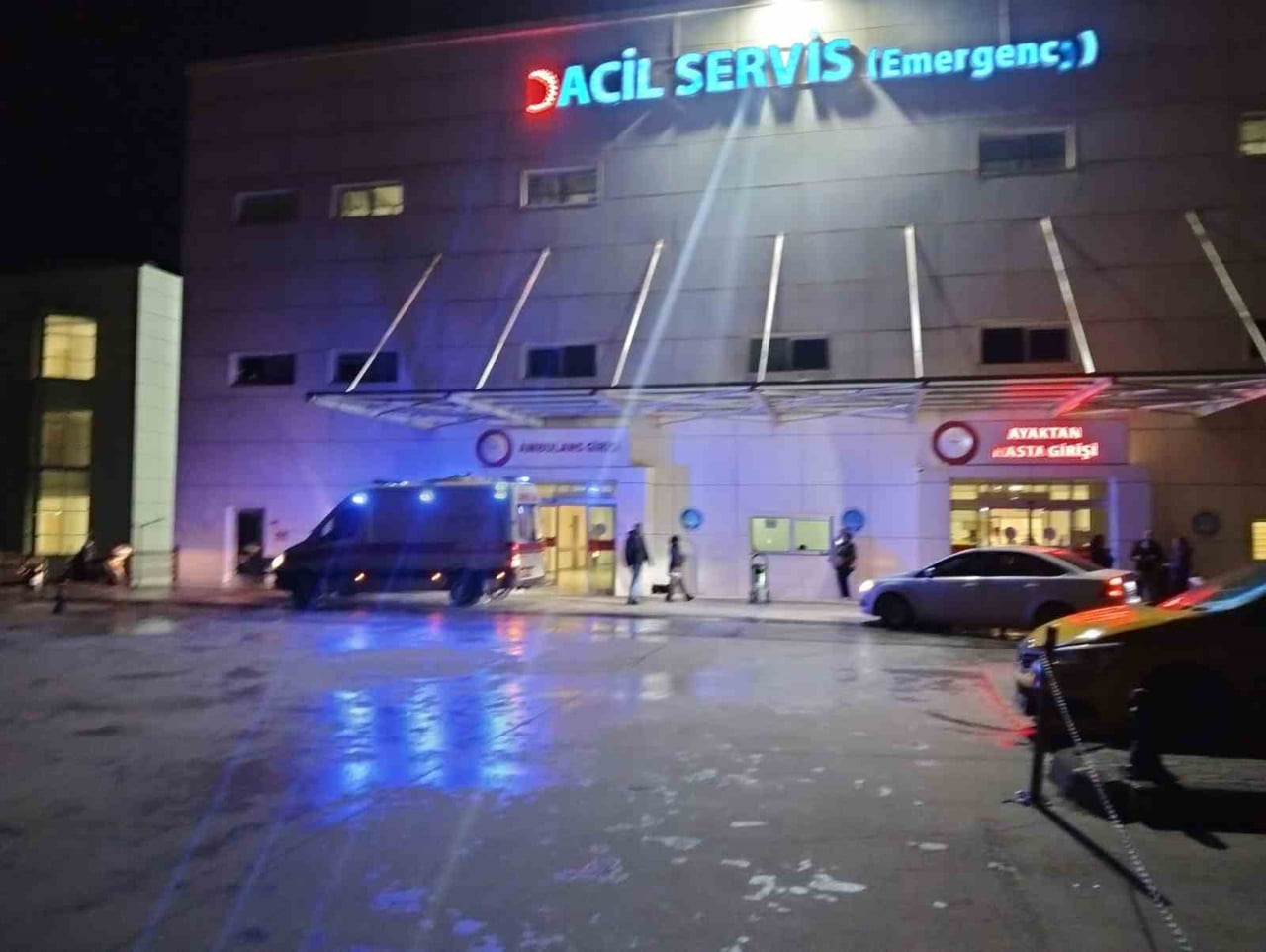 MUĞLA'NIN MİLAS İLÇESİNDE BİR BALIK İŞLEME TESİSİNDE AMONYAK KAYNAKLI ZEHİRLENME VAKASINDA 14 KİŞİ...