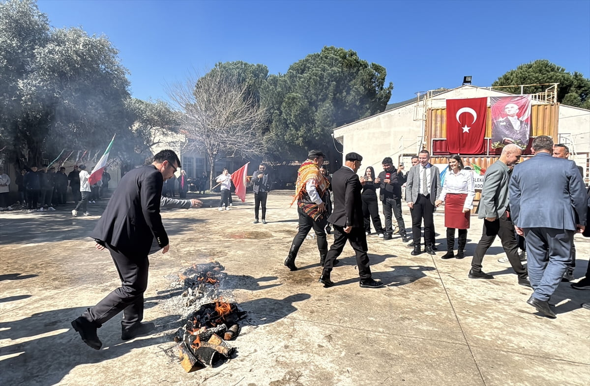 Muğla'nın Milas ilçesinde Nevruz Bayramı çeşitli etkinliklerle kutlandı. Kutlamalar kapsamında...