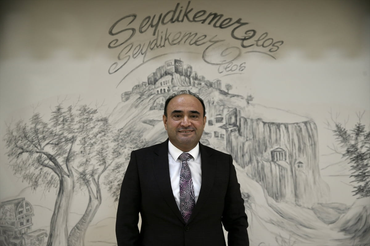 Muğla'nın Seydikemer ilçesinde bulunan ve yaz aylarında bile suyunun sıcaklığı yaklaşık 5 derece...