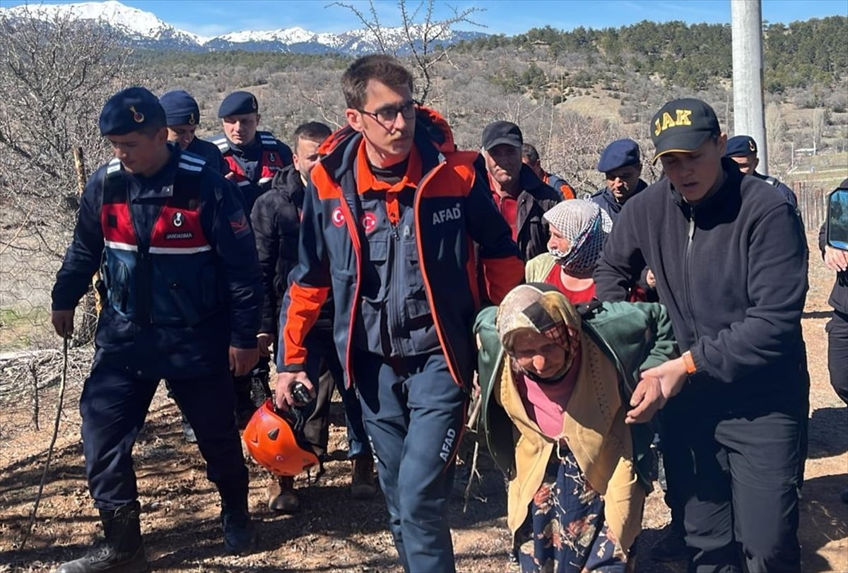 Muğla'nın Seydikemer ilçesinde kaybolduğu bildirilen 78 yaşındaki Alzheimer hastası kadın...