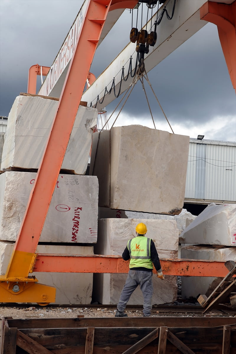 Muğla'nın Yatağan ilçesinde Cumhurbaşkanı Recep Tayyip Erdoğan'ın onayıyla yer tahsisi yapılan...